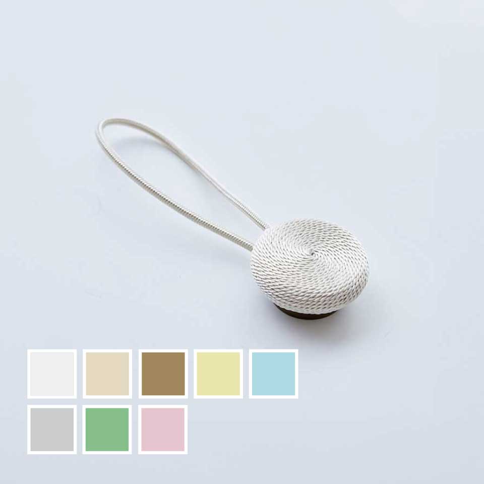 ふさかけなしでもOK マグネット式｜Nマカロン タッセル