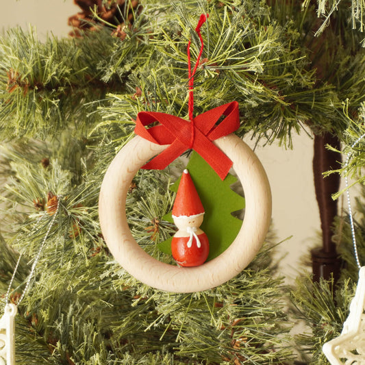フィンランド直輸入 サンタとツリーのリース型オーナメント|~Tontturengas,dia~