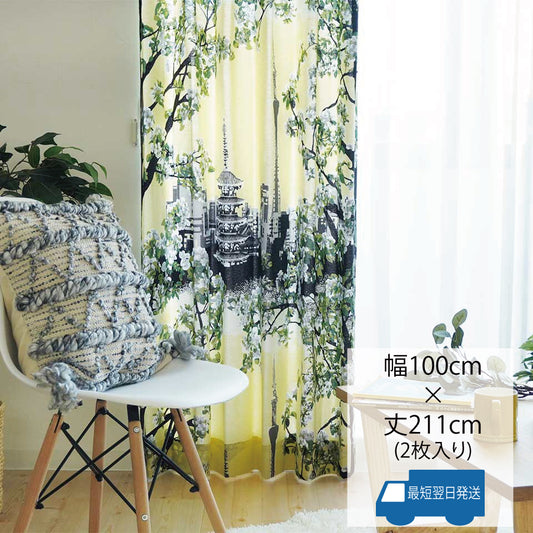 日本の首都・東京のシンボルとまるでお花見を楽しんでいるようなカーテン