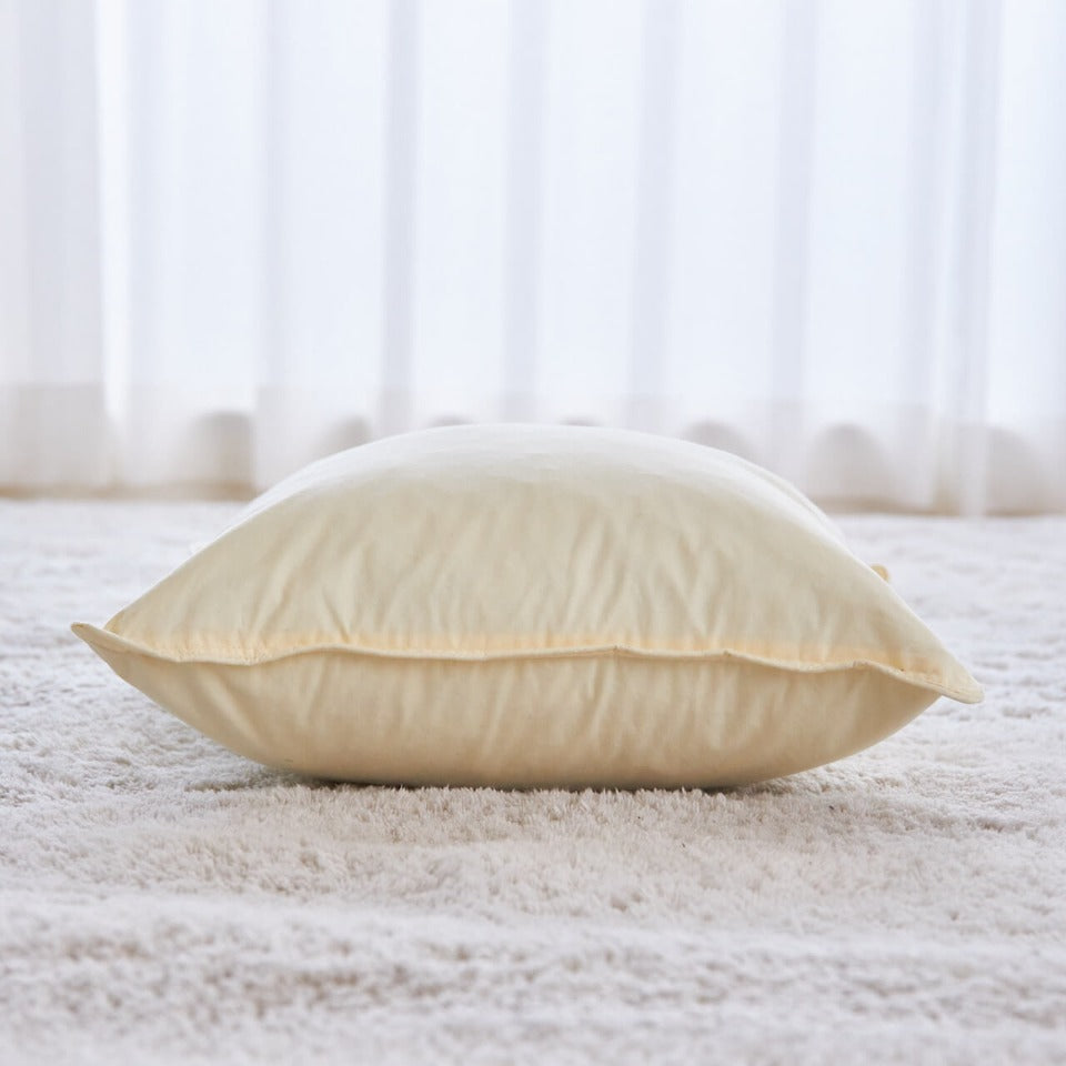 フェザー100％ もっちりした重みのある弾力のあるクッション｜フェザー