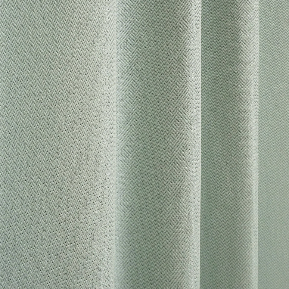 4P既製｜22サイズ 遮光・保温・高機能4枚セット（ドレープ＋ミラーレース）｜4Pカーテン デリス｜グリーン生地感