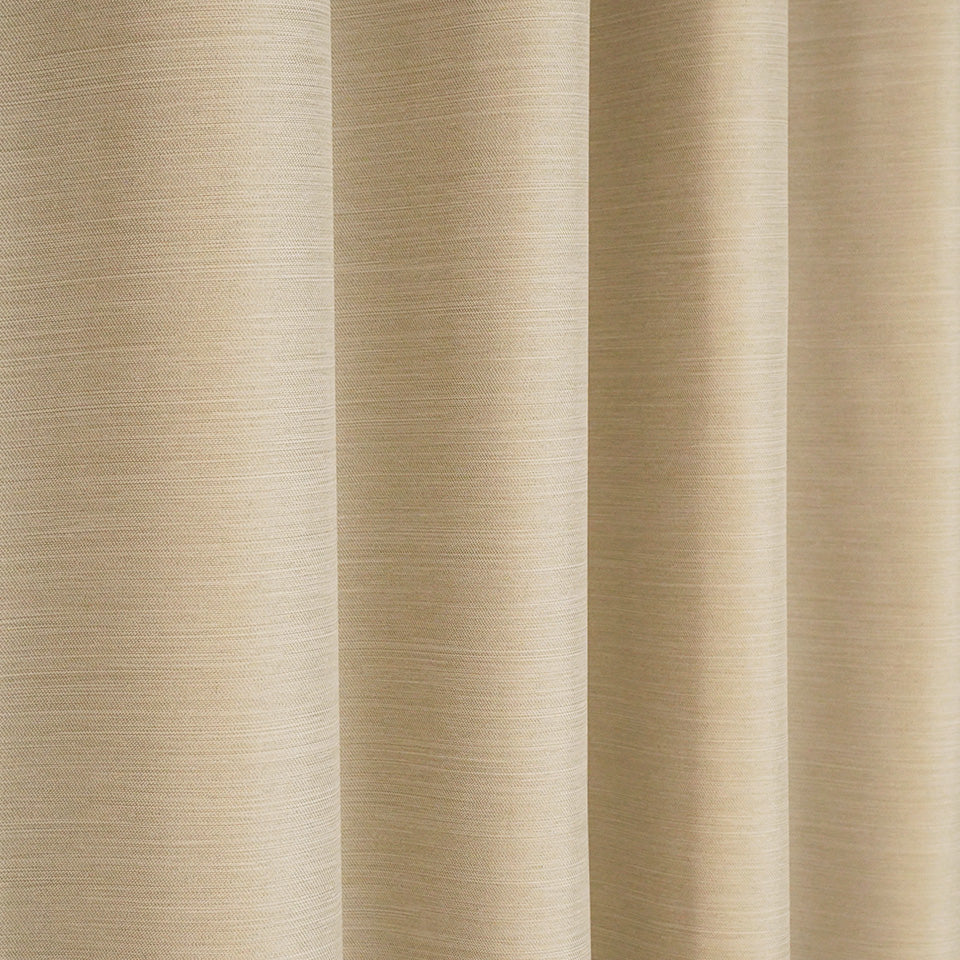 防炎機能付き4枚セットカーテン ベージュ 生地アップ