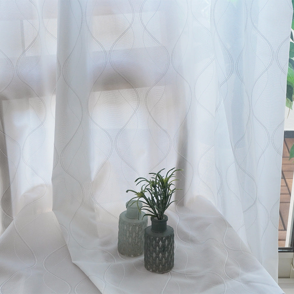 既製｜さりげないウェーブ状ラインの上品なモダンレース｜フロイデンレース