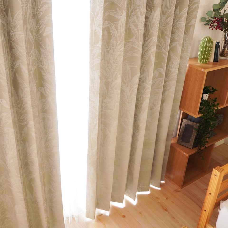 既製｜遮光100%＆遮音 淡いベージュのリーフ柄カーテン｜フレイド