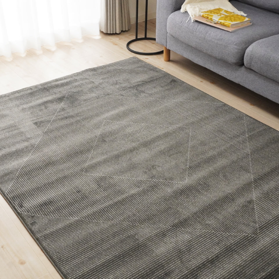 モダンでシックな色合いのベルギー製絨毯