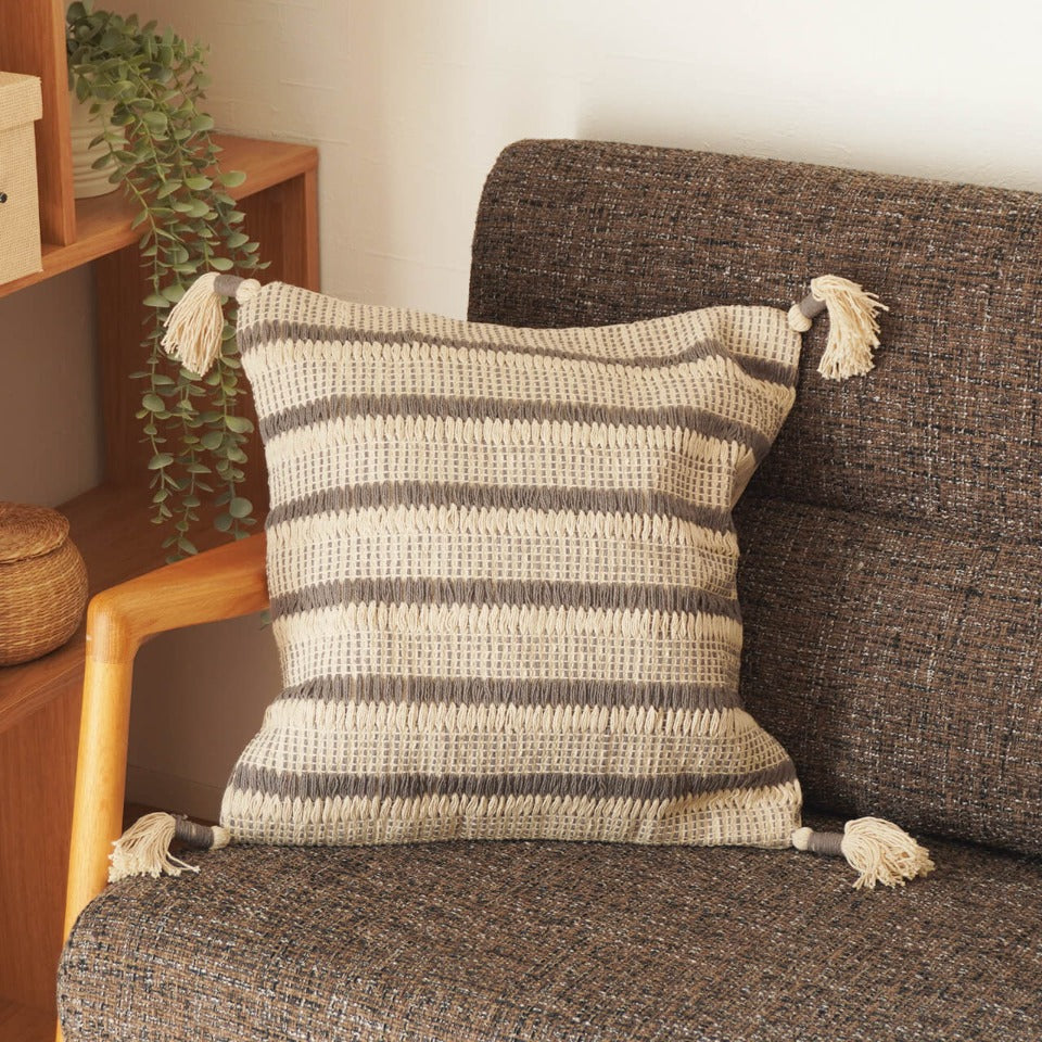 インド製 グレーとアイボリーの横縞模様クッションカバー｜クラフCC-37