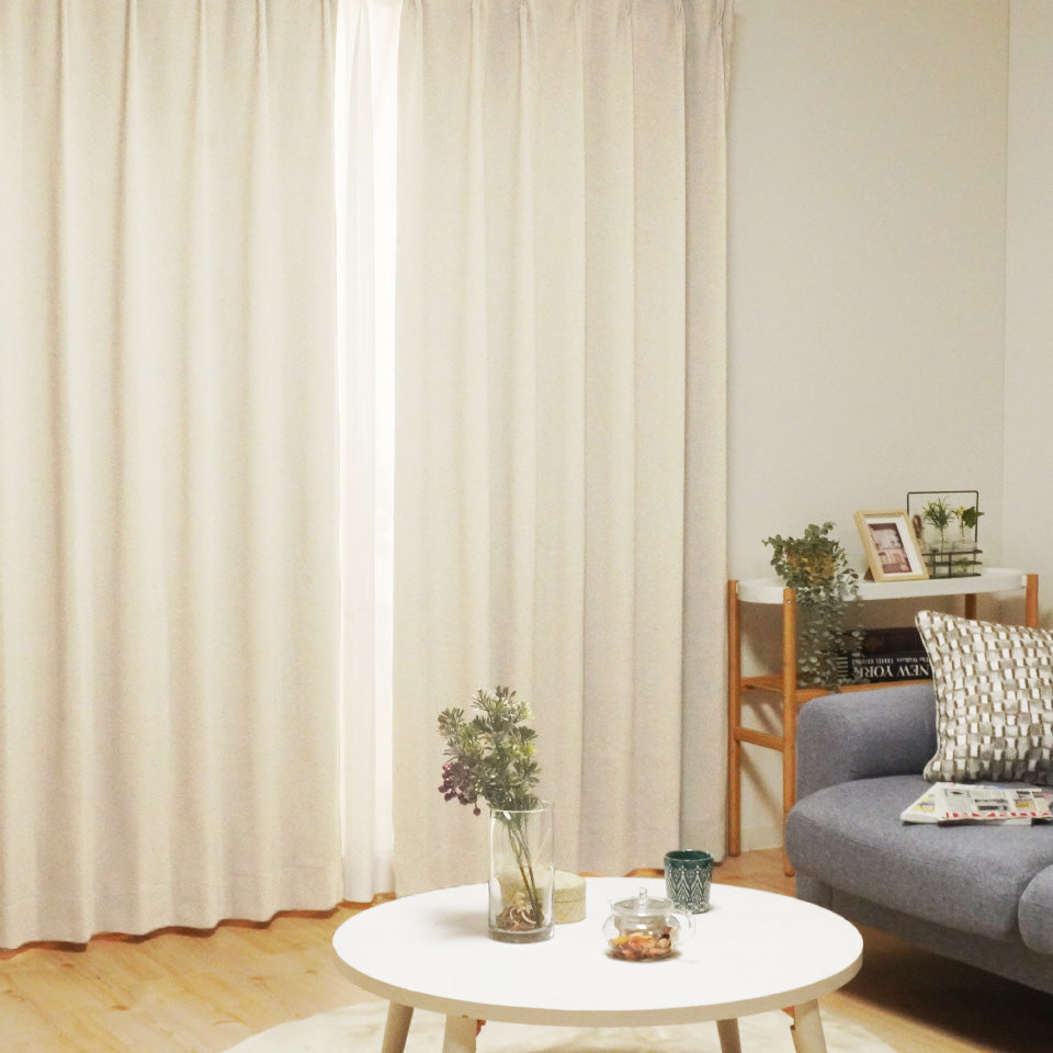 遮光1級無地プレーンカーテン オフホワイト お部屋に合わせやすいホワイト