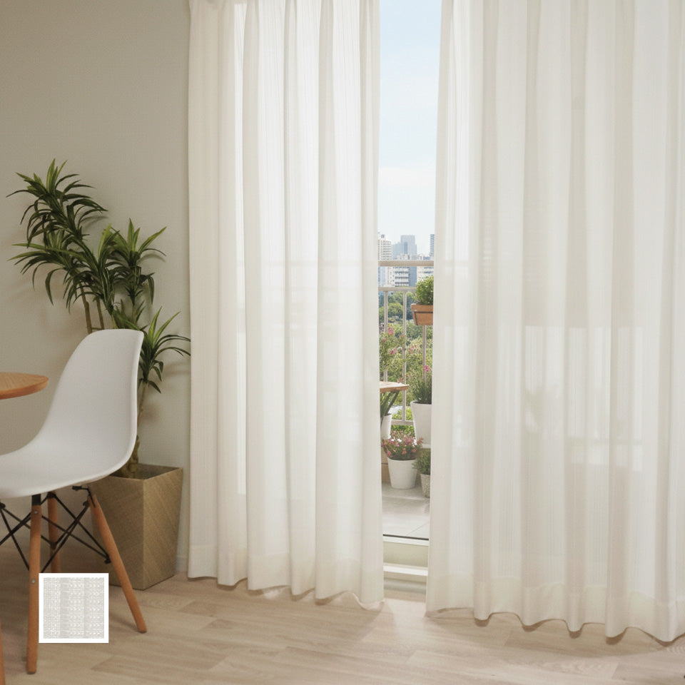 万全の機能で暮らしを守る、防炎ミラーレースカーテン