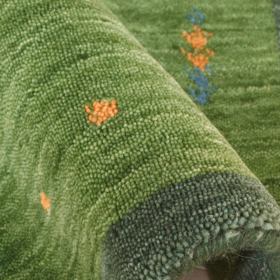 天然素材で温かみを感じるインド製手織りギャッベ｜インドギャッベGB-002  座布団サイズ　生地感