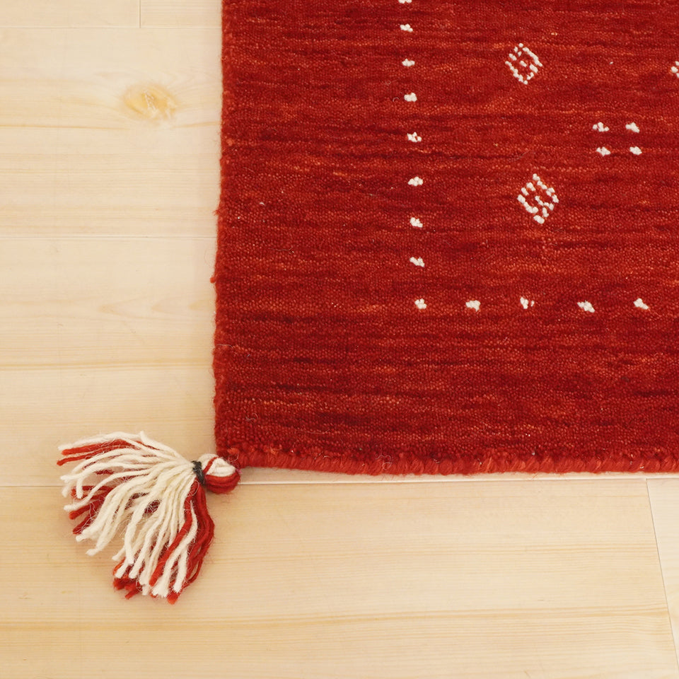 天然素材で温かみを感じるインド製手織りギャッベ｜インドギャッベGB-026  座布団サイズ（レッド）フリンジ部分