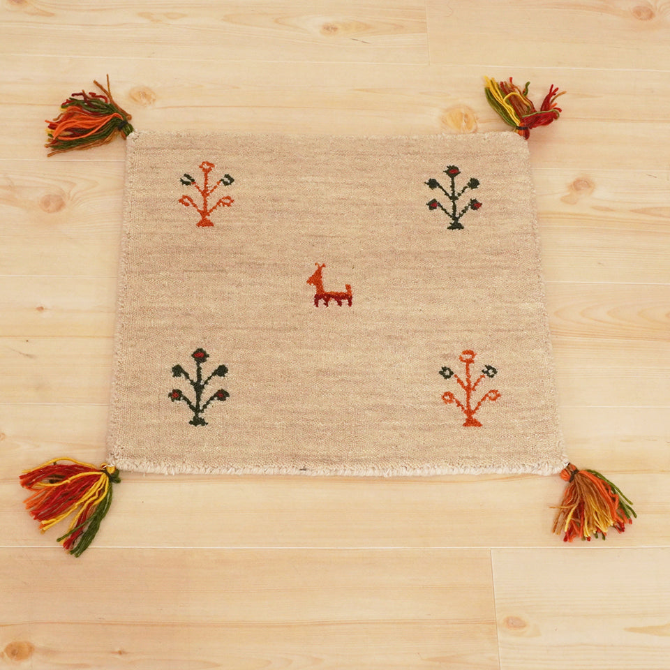 天然素材で温かみを感じるインド製手織りギャッベ｜インドギャッベGB-001  座布団サイズ　全体