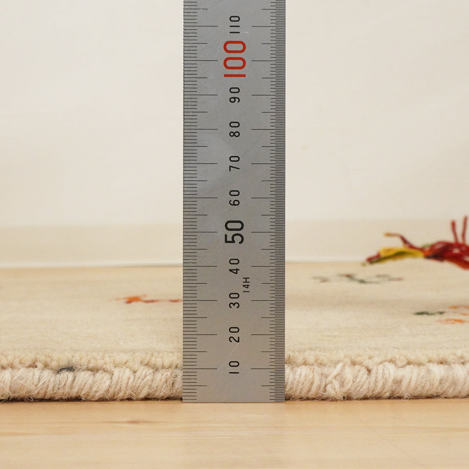 天然素材で温かみを感じるインド製手織りギャッベ｜インドギャッベGB-001  座布団サイズ　厚さ約1.5cm