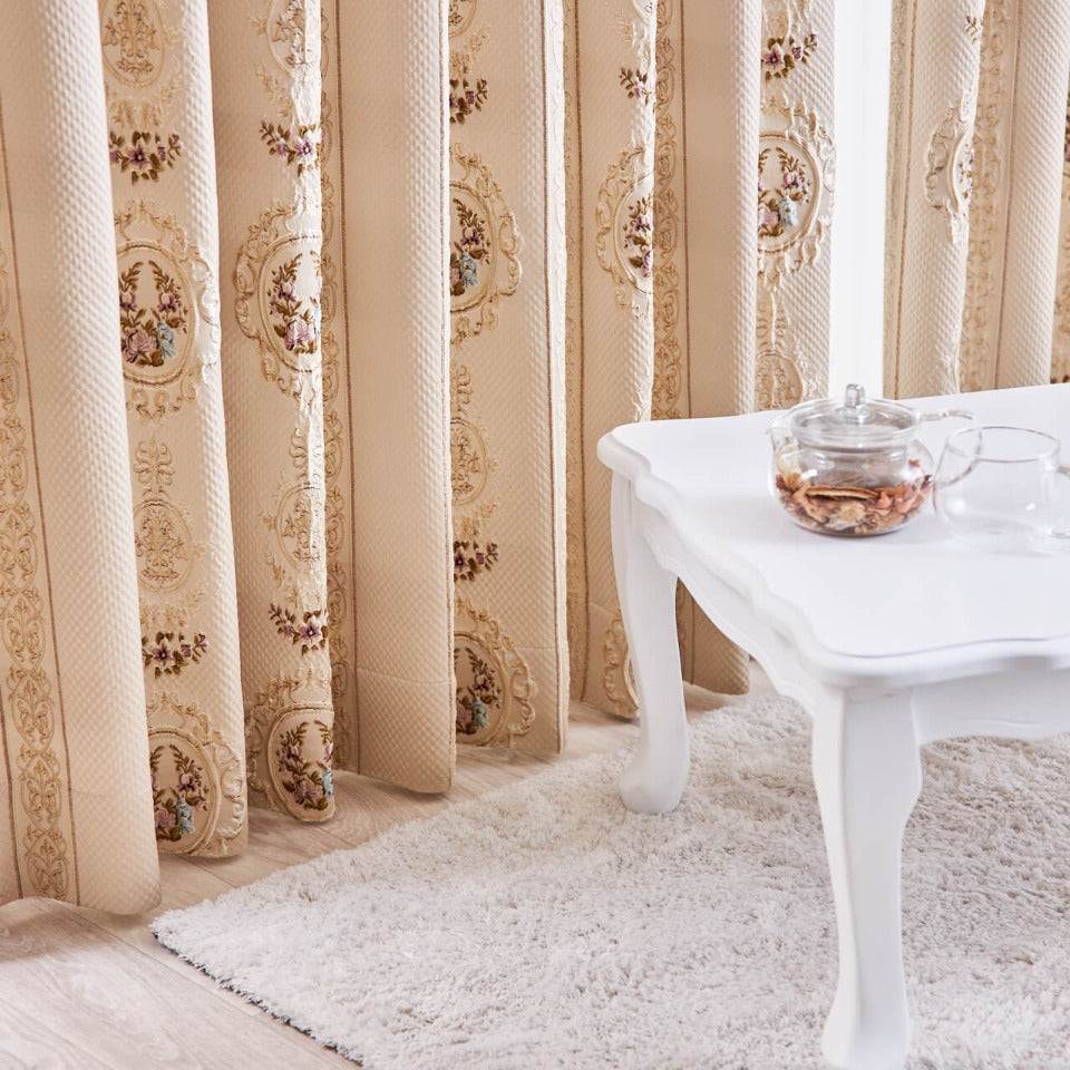 無料生地サンプル】オーダー｜上品でエレガントなゴブラン織り王宮柄