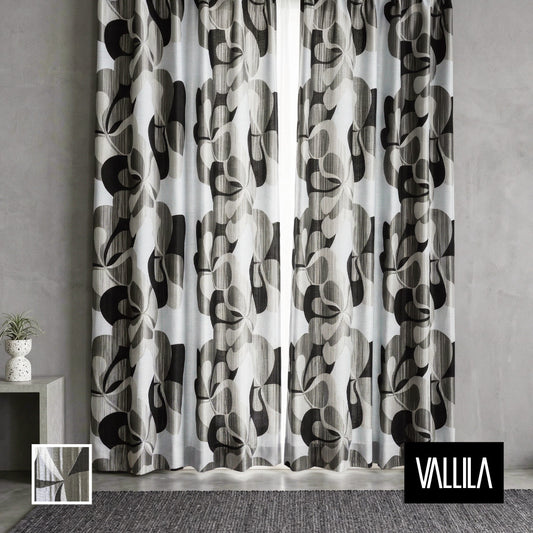 黒とグレーの抽象的なモチーフ柄の北欧モダンカーテン ブラック モダンインテリア