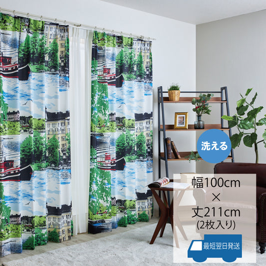 鏡のような湖面をすべるように進む船の一瞬を切り取った北欧の街並みデザイン