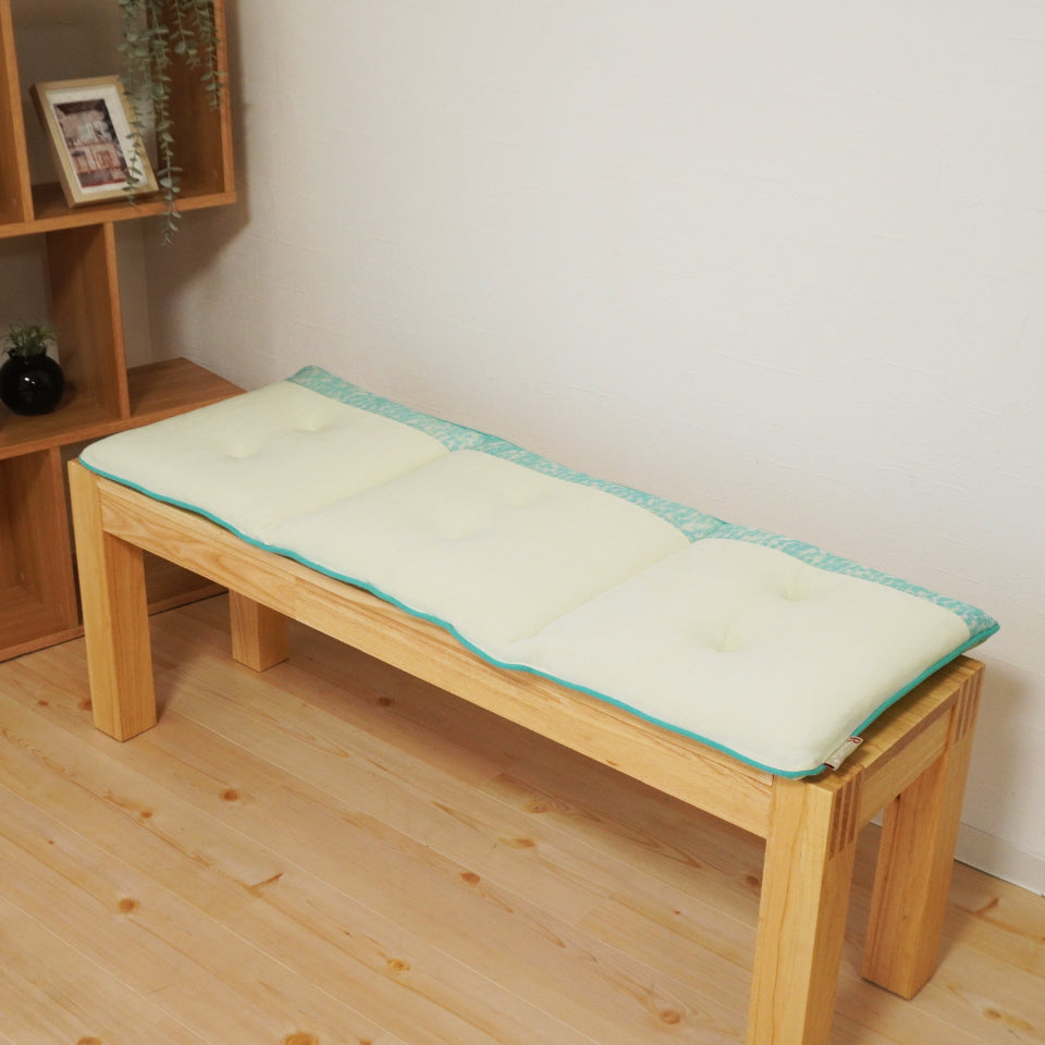 接触冷感＆熱がこもりにくいメッシュの快適ロングシートクッション ライトブルー