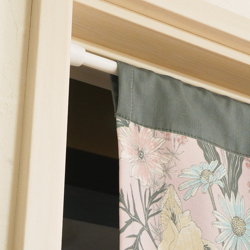 間仕切りや目隠しにおすすめ 落ち着いた色味の北欧花柄デザイン｜R