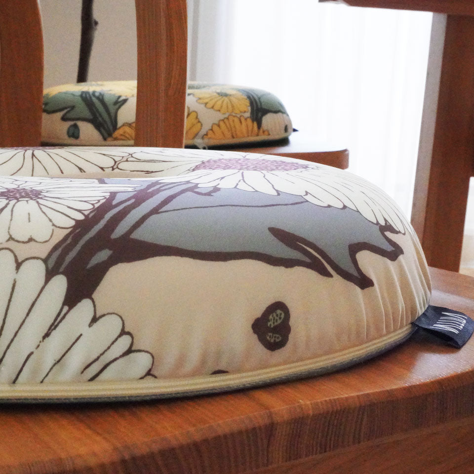 Vマム モールドドーナツクッション