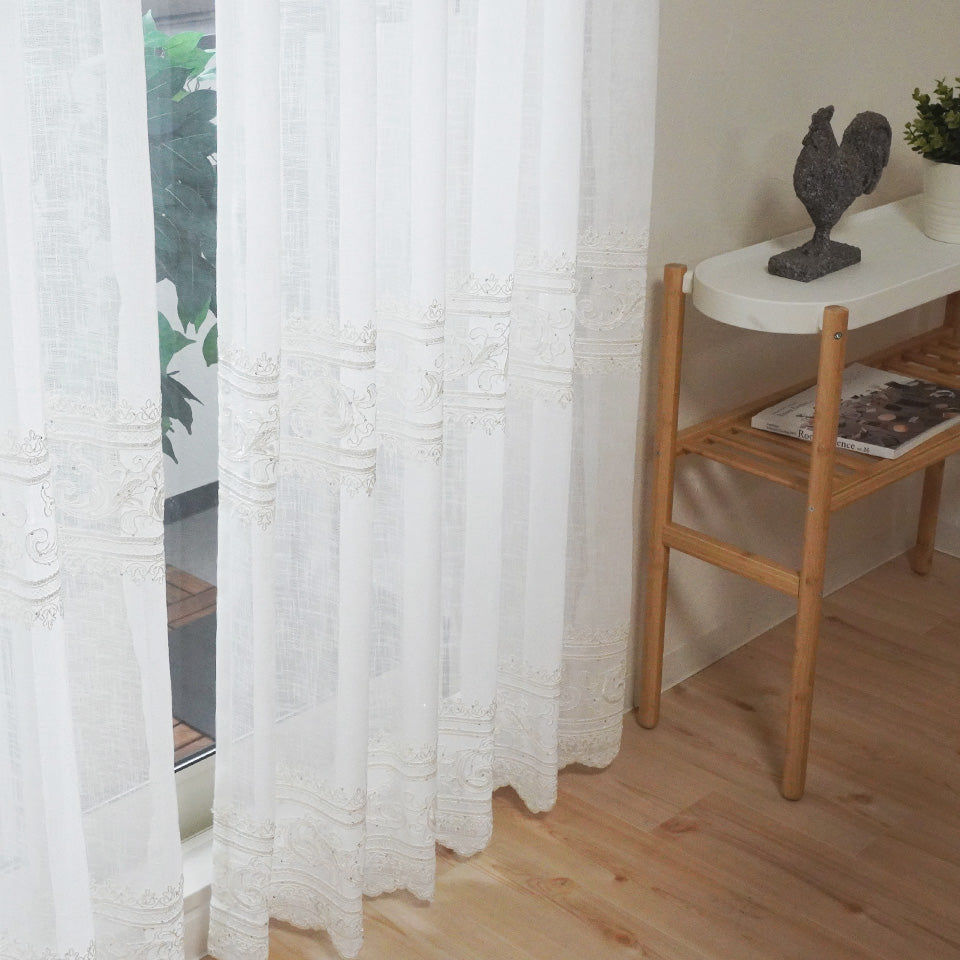 フランスビンテージ裾レースワイドカーテン※カットワークスカラップ刺繍※クリーム色 フランスビンテージ裾レースワイドカーテン※カットワークスカラップ