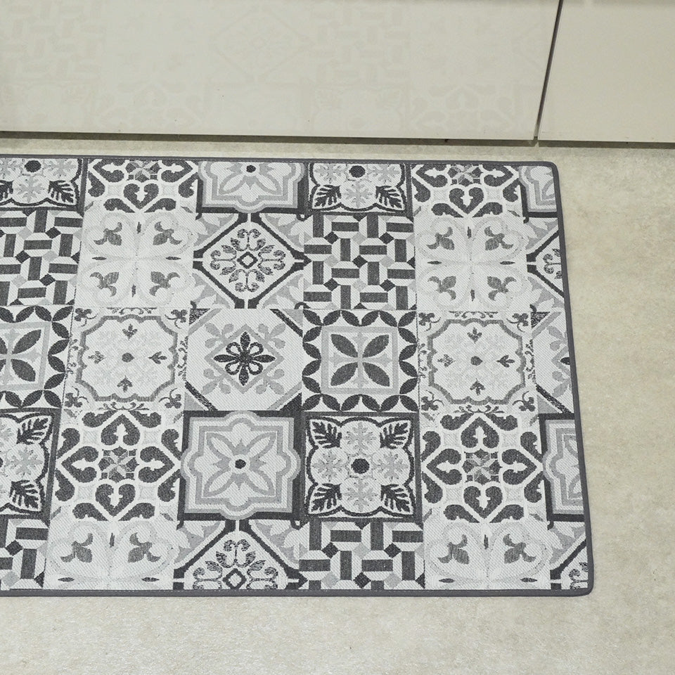 スペイン直輸入AITANA社製のおしゃれキッチンマット モノトーンタイル風デザイン