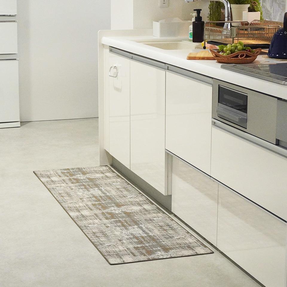 スペイン直輸入AITANA社製のおしゃれキッチンマット キッチンに敷いたイメージ