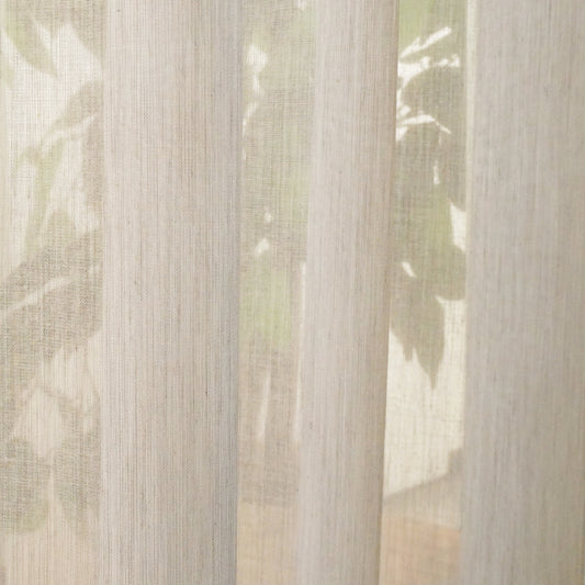 透明感のある軽やかなボイルの質感 しっとりとしたボイル生地