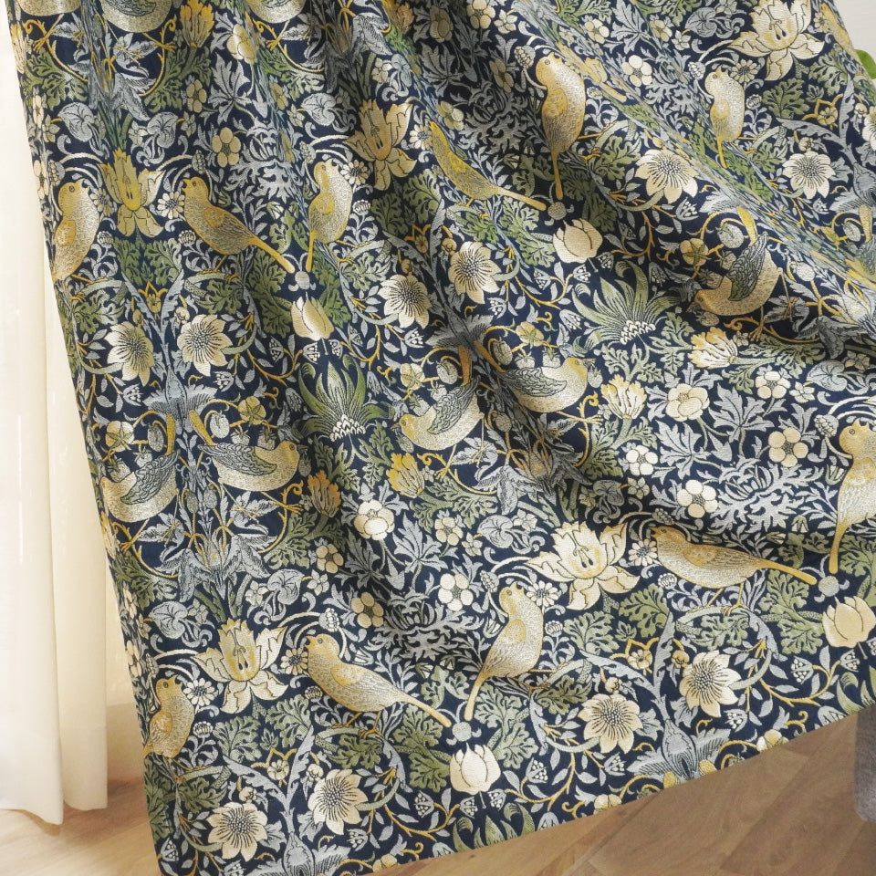 ウィリアム・モリス調 鳥と自然モチーフジャガードカーテン レッド 重厚感あるジャガード織