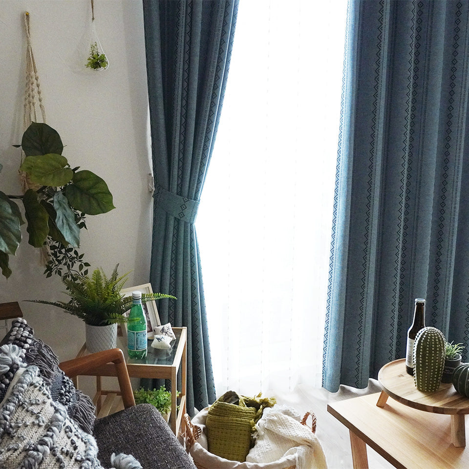 既製｜ナチュラルビンテージデザインの遮光カーテン｜グリフィス