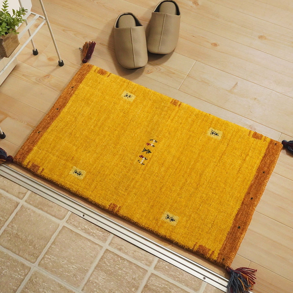 天然素材で温かみを感じるインド製手織りギャッベ イエロー 玄関マットサイズ