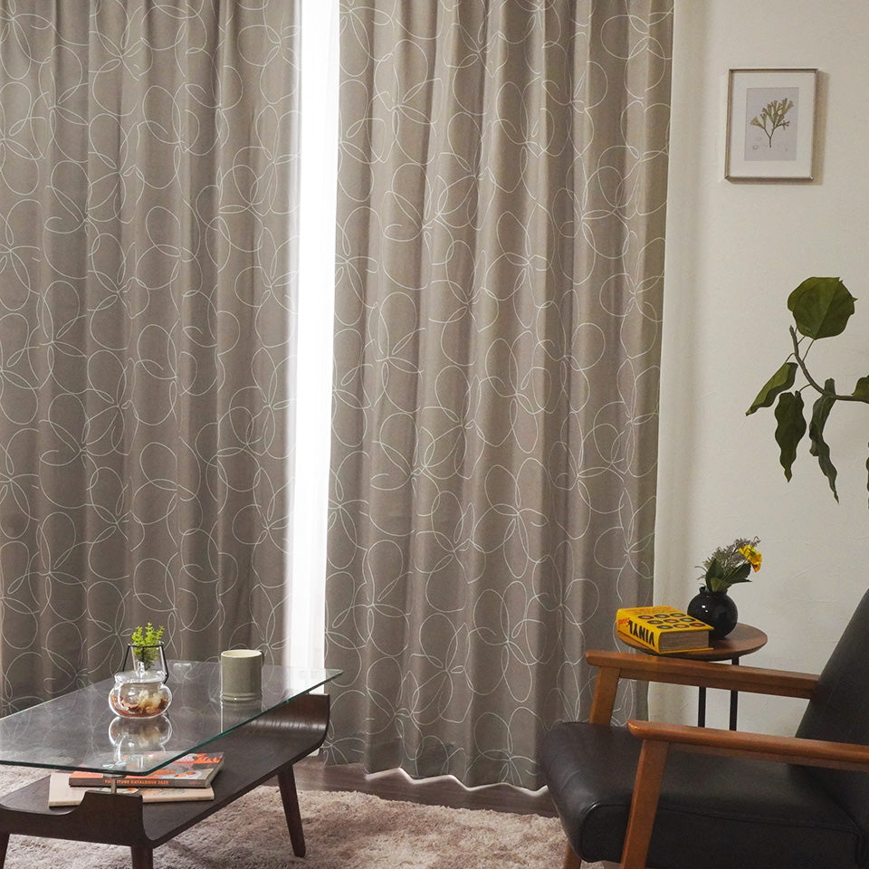 既製｜遮光2級のシンプルモダンなラインワーク花柄カーテン｜コピア