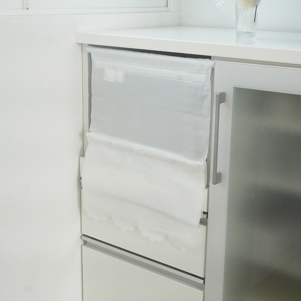 つっぱり式で取付簡単 丈調節可能｜防炎・UVカット・遮像｜マグネットシェード Nサミットレース｜棚の目隠しに