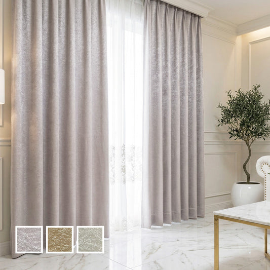 艶感・上品で高級感のあるカーテン パープル 大理石の床とホワイト基調のゴールド小物のインテリア