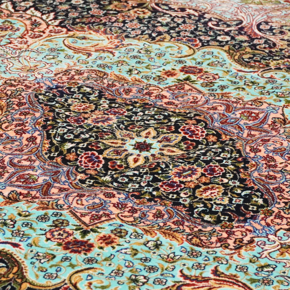 モダールレーヨンラグ 最高級密度450万ポイント（450万ノット）濃密な最高級ペルシャ絨毯