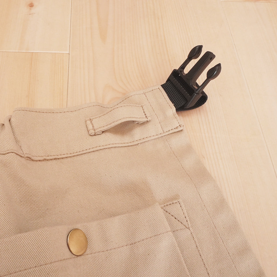 綿100％ マルチユースの脱着簡単 前掛けエプロン｜ナチュラテンポ ショートエプロン｜バックル仕様