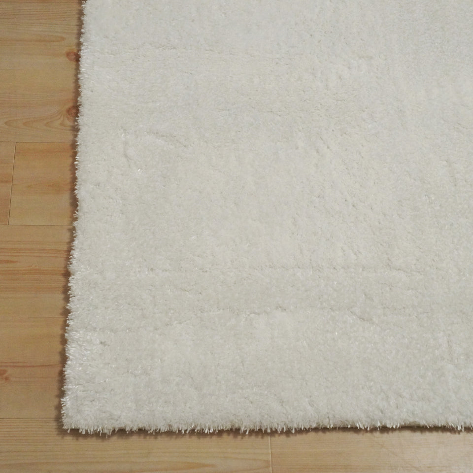 リッチなボリュームと上品な光沢感のシャギーラグ ホワイト ふわふわ肌触り