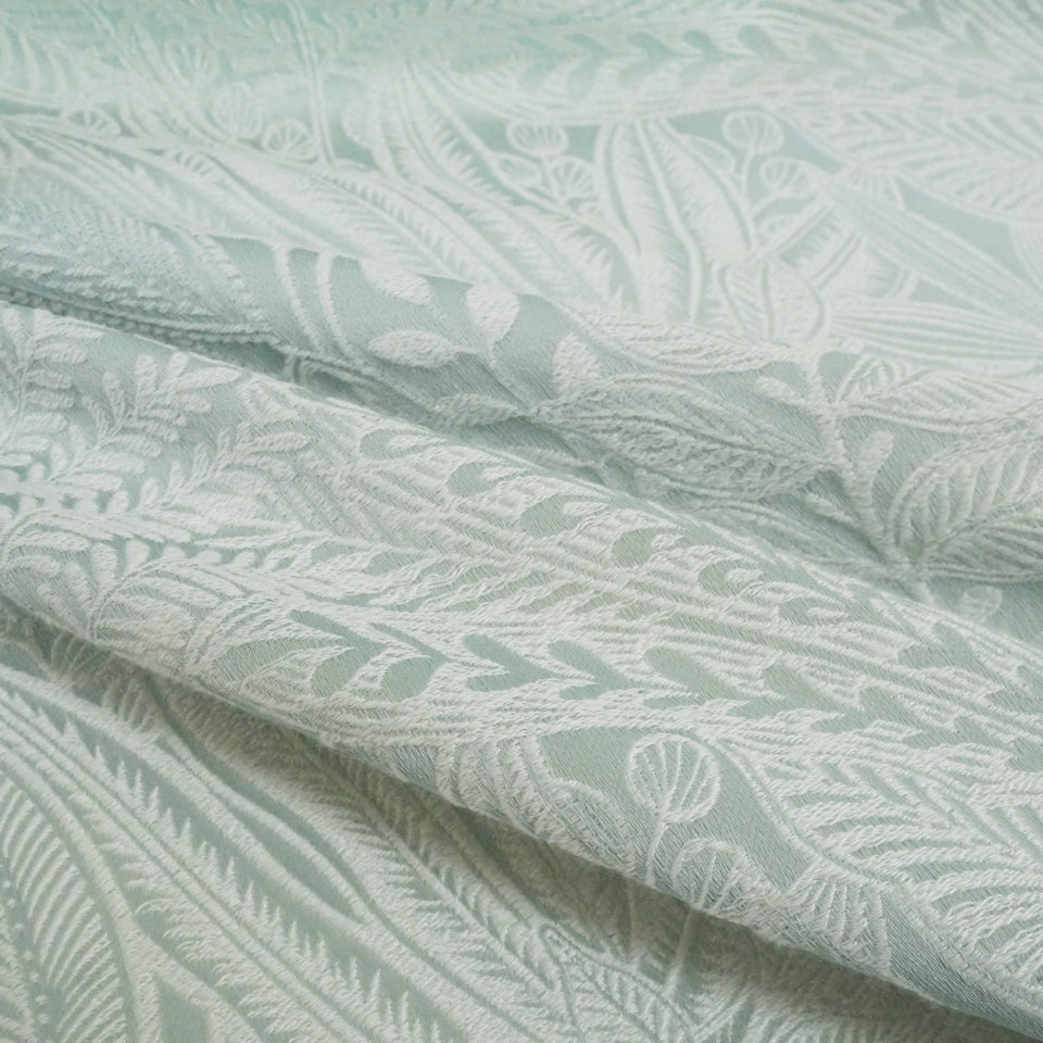 光沢が奏でる上質なリラックス空間 ボタニカル柄ジャガードカーテン やわらかい採光カーテン