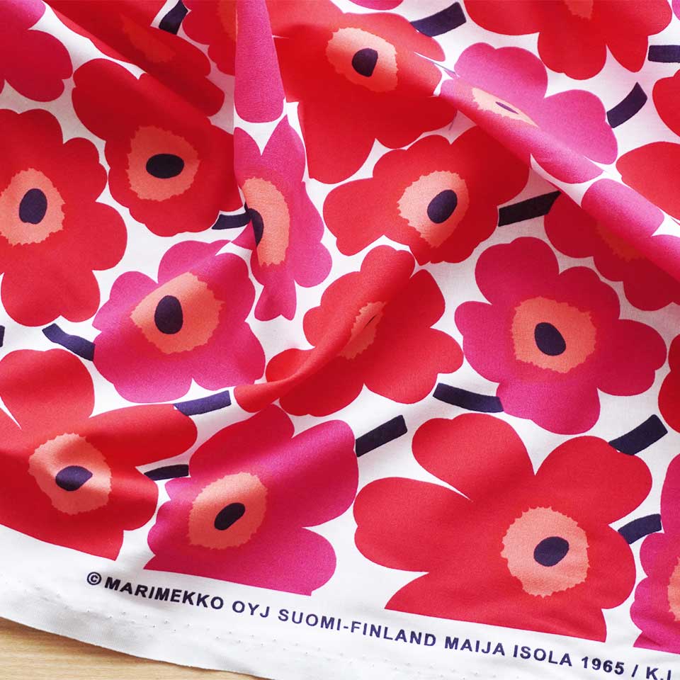 【marimekko】ミニウニッコ 生地売り《レッド》