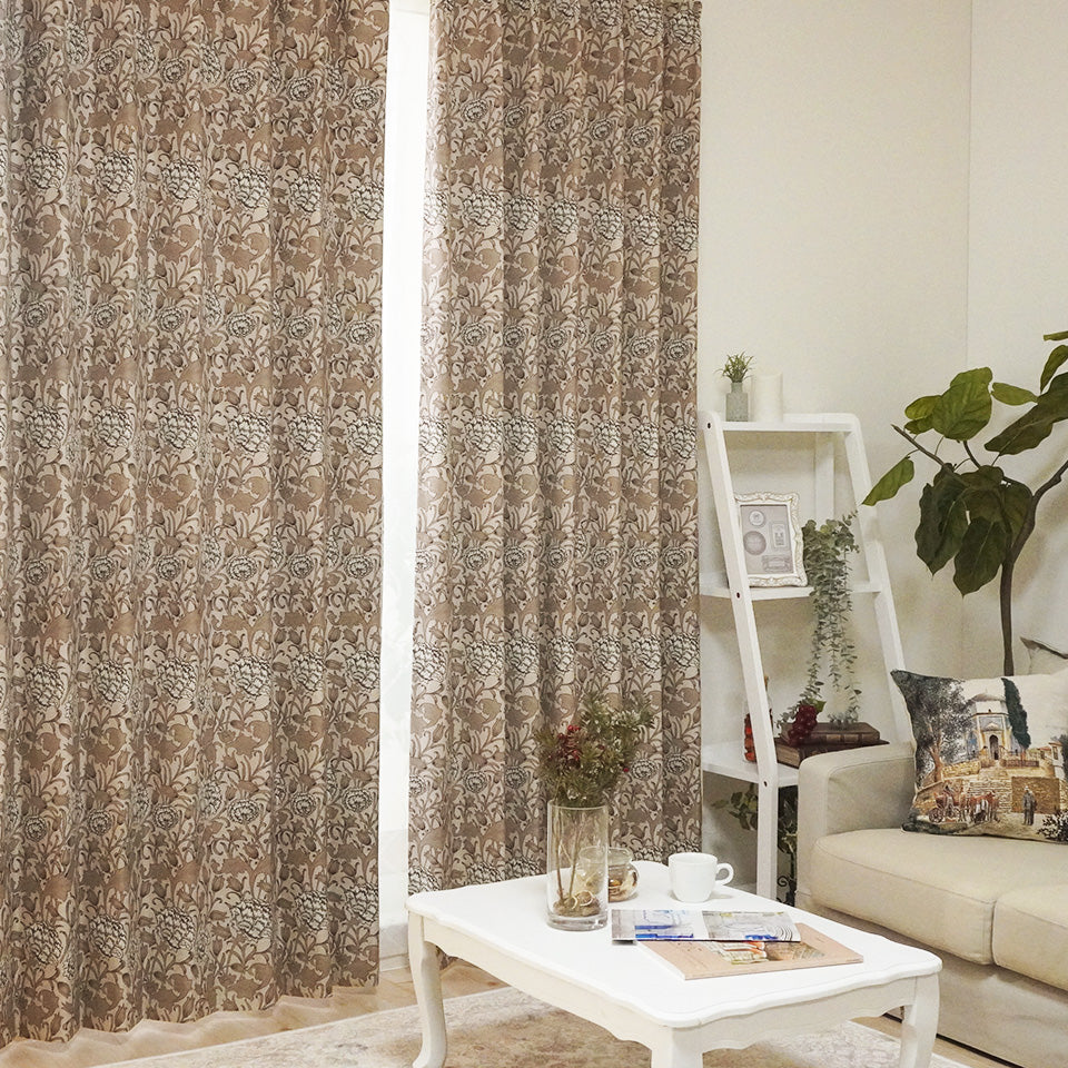 既製｜ウィリアム・モリス風 花々と曲線を描く葉の模様のボタニカル