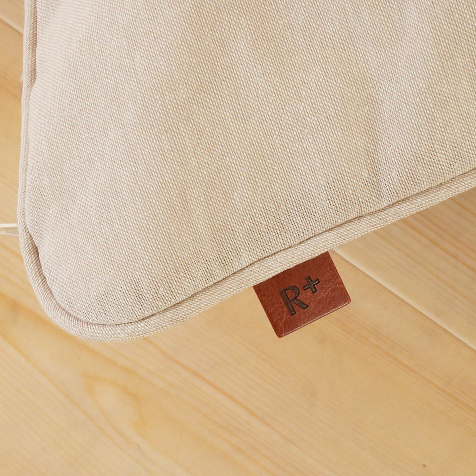 綿100％ 年中使える北欧ナチュラル モノトーンライオン柄｜刺繍クッションカバー　ライオン｜ロセルプラスのタグ付