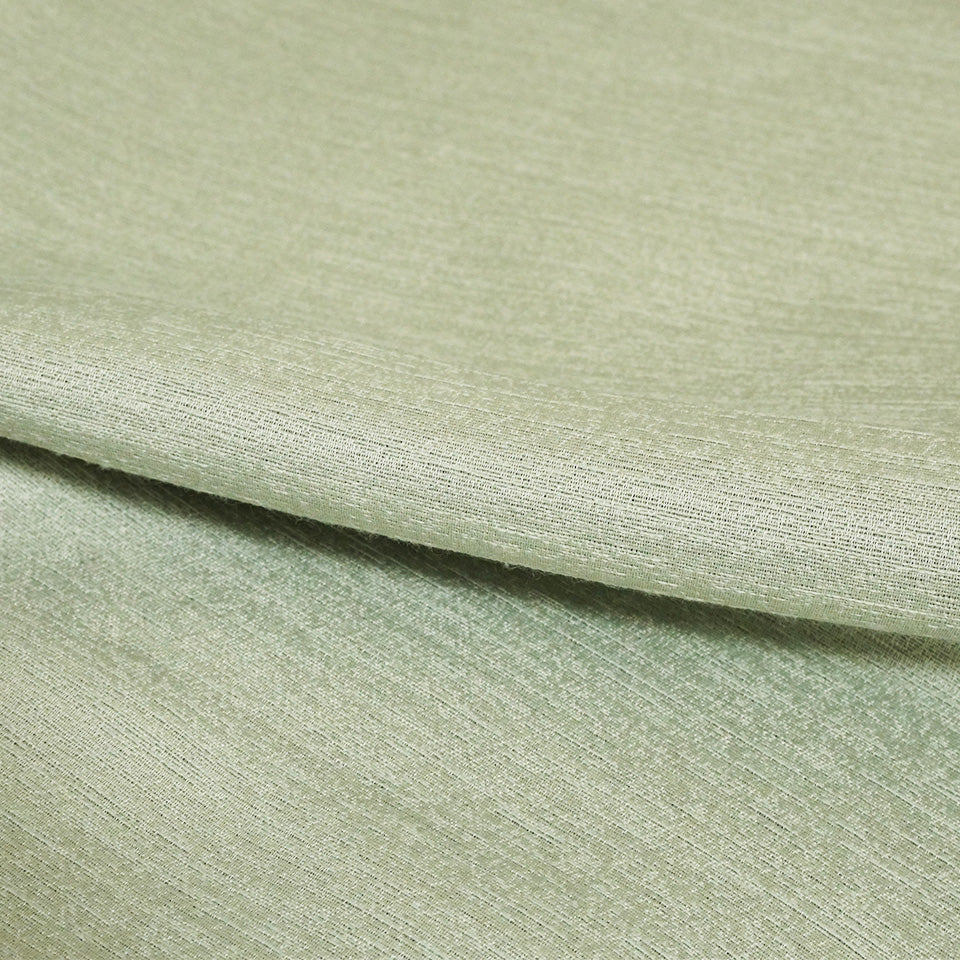 防炎・遮光2級の無地カーテン グリーン 生地感