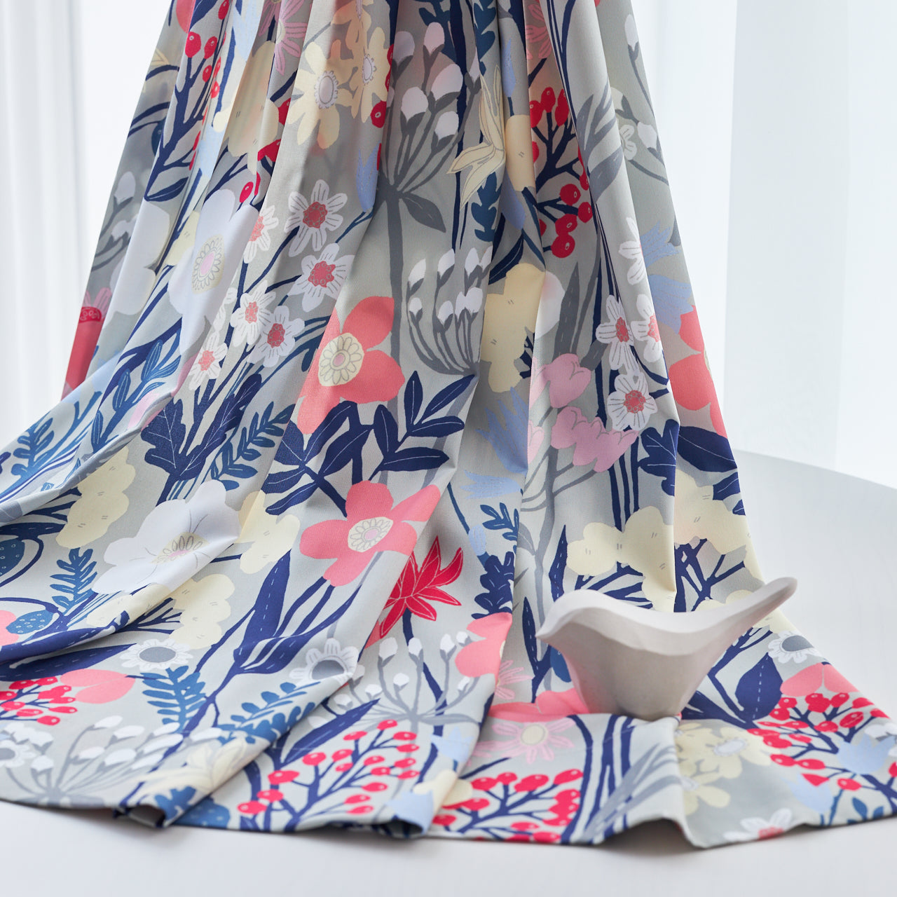 草花のレトロで賑やかな北欧デザインカーテン ナチュラルなプリトンカーテン